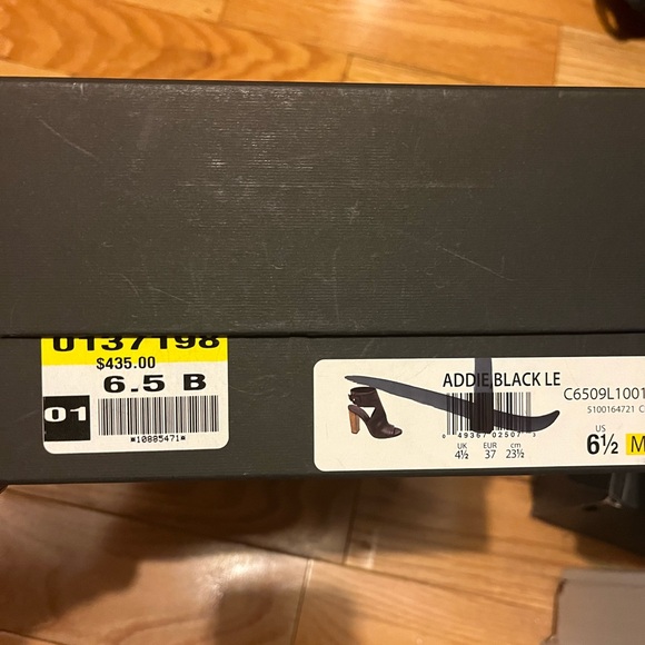 VINCE Addie booties - Picture 10 of 10